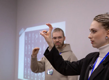 На крупнейшем собрании разработчиков настольных игр в Санкт-Петербурге представили проект адаптации игр для глухих